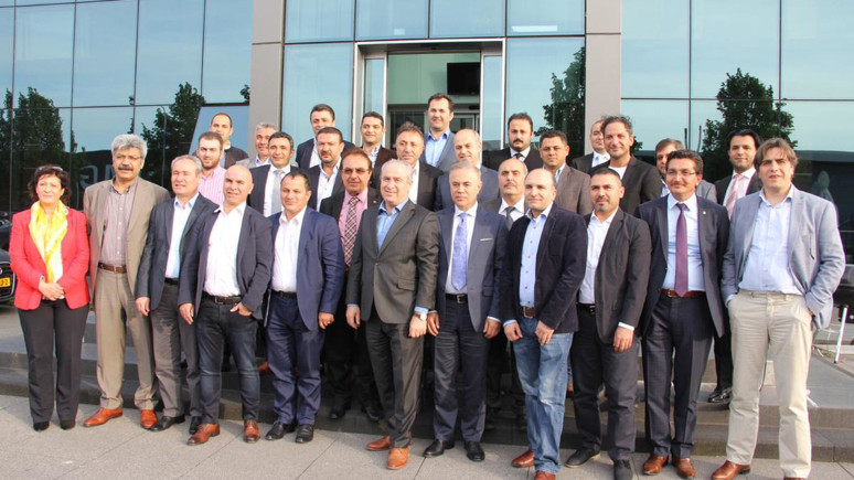 Hollanda Türk İş Adamları Derneği İş Forumu Lahey'de yapıldı