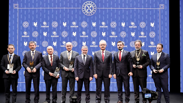 Bakan Nebati'den bankalara çağrı: TROY kullanın