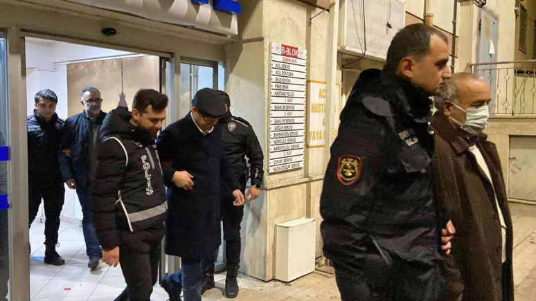 Beşiktaş Belediyesine 'Rüşvet' Operasyonu: Eski Başkan Hazinedar da tutuklandı