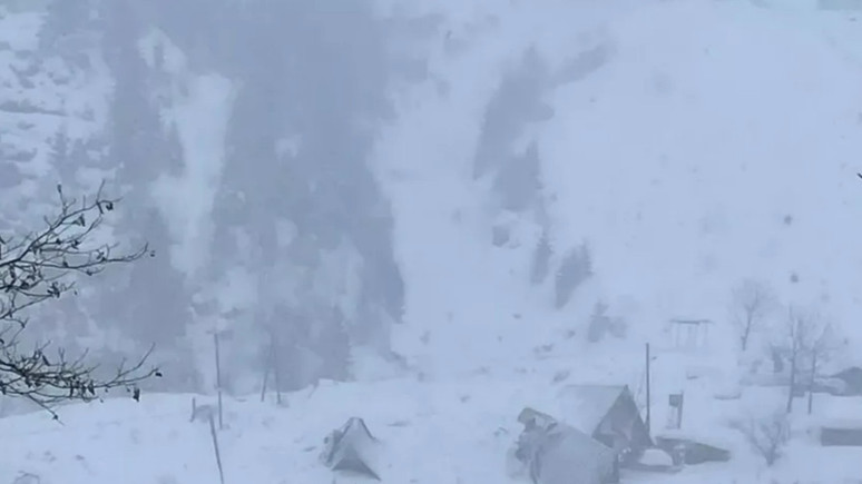 Ayder Yaylası'nda çığ düştü