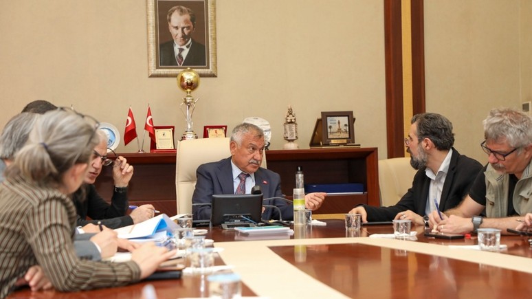 CHP’li belediyenin bina güçlendirme ekibi iş başında