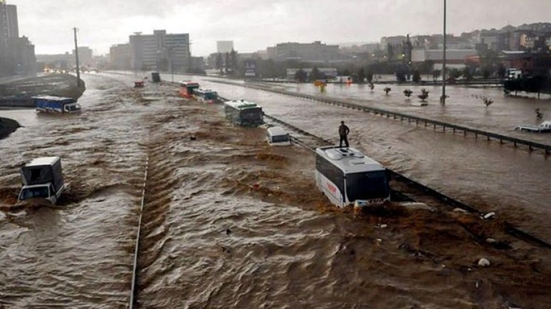 Tedbirinizi alın: Meteoroloji'den sel ve su baskını uyarısı!