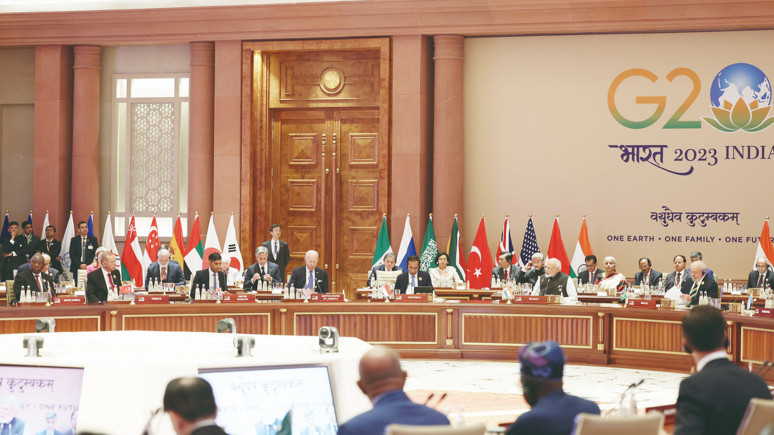 Hindistan Batı Asya ve Avrupa'ya bağlanıyor