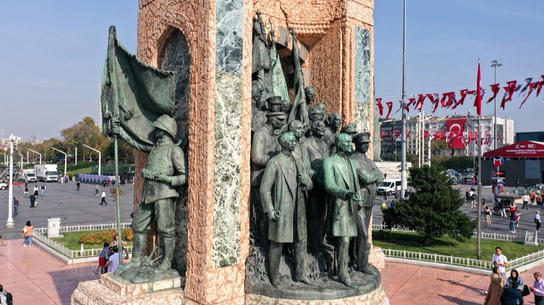 Atatürk heykelleri onun elinden çıktı