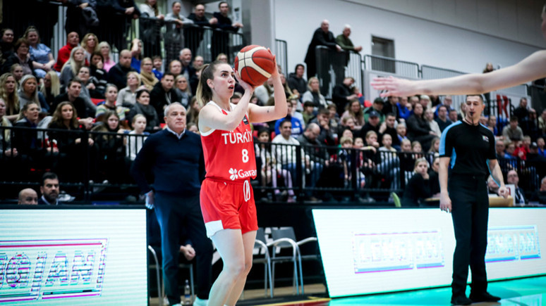 Potanın Perileri İzlanda'yı mağlup etti