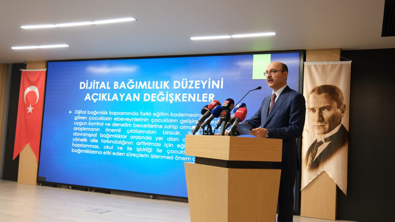 Dijital bağımlılıkta tehlike çanları! Kaybedilmiş bir nesil kapıda