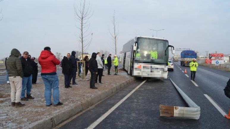 İhmaller zinciri! Yolcu otobüsü kaza yaptı, sürücü ehliyetsiz çıktı