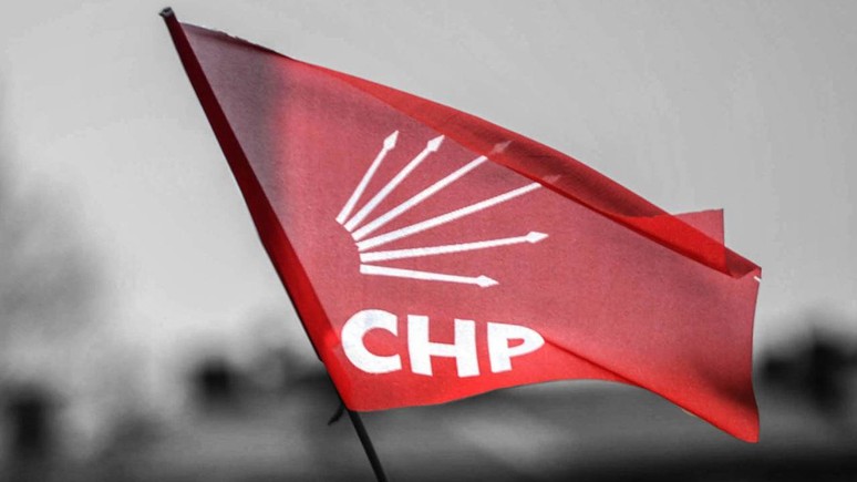 CHP'de toplu istifa! O ilçede başkan dahil...