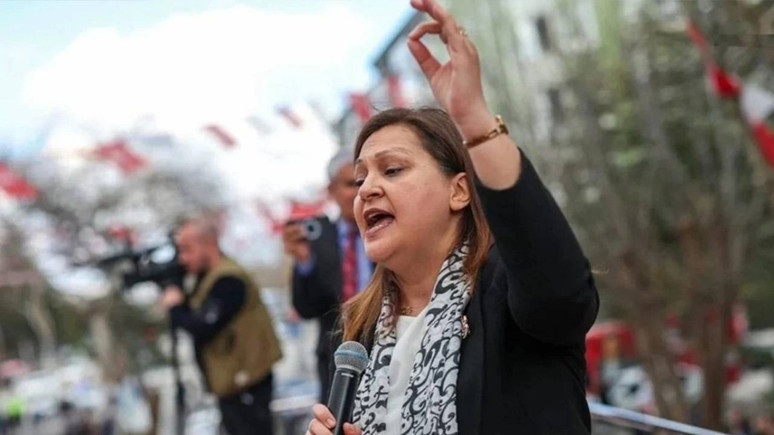 AK Parti'ye geçeceği konuşulan Burcu Köksal'dan yeni açıklama: CHP'ye ateş püskürdü!