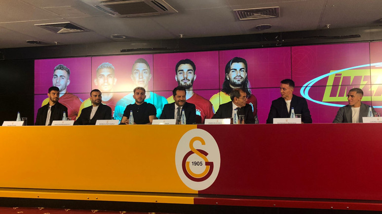 Galatasaray’dan imza şov