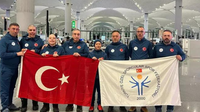 Otizmli ikiz kardeşlerden gururlandıran başarı! Rekor kırdılar, 10 madalya kazandılar...