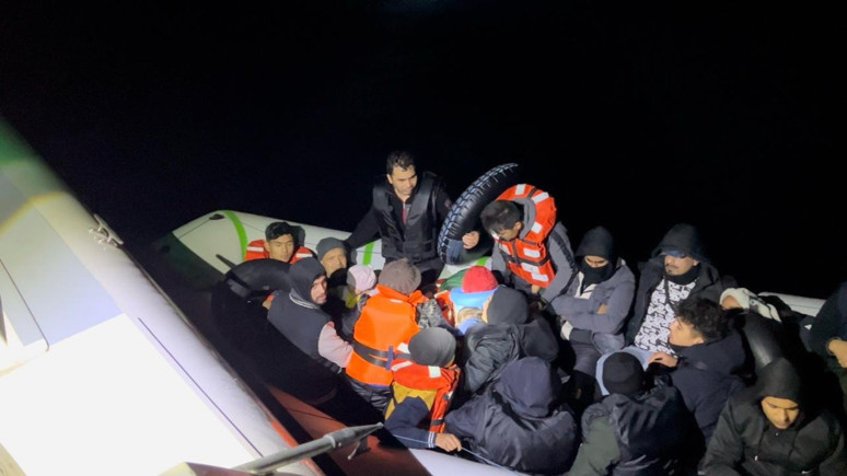 İzmir'de 86 düzensiz göçmen yakalandı