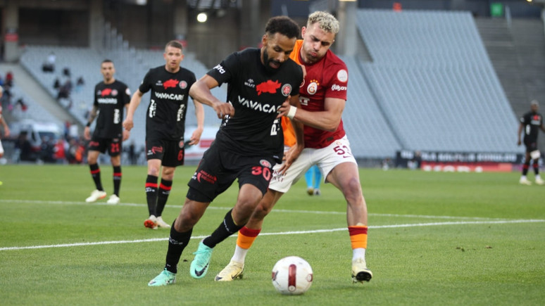 Galatasaray beraberliği son dakikada yakaladı! Karagümrük-Galatasaray ilk yarıdan fotoğraflar