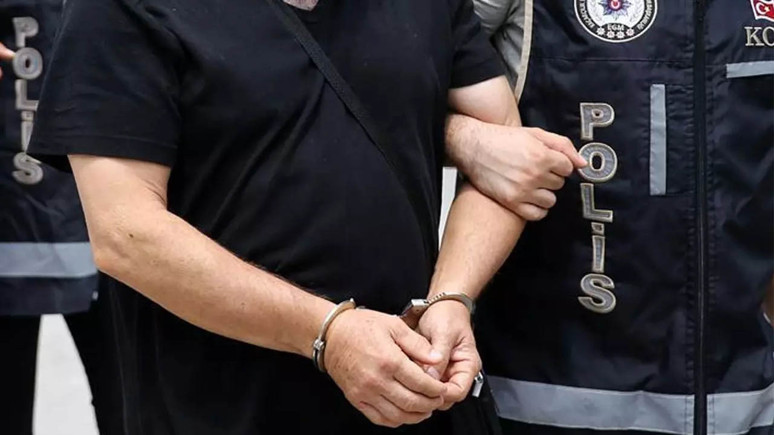 İzmir'de gümrükte rüşvet operasyonu: 77 gözaltı