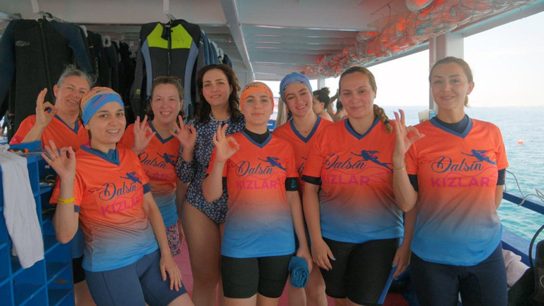 Heyecanları görülmeye değerdi: Antalya'da 98 kadın ilk kez su altına dalış yaptı!