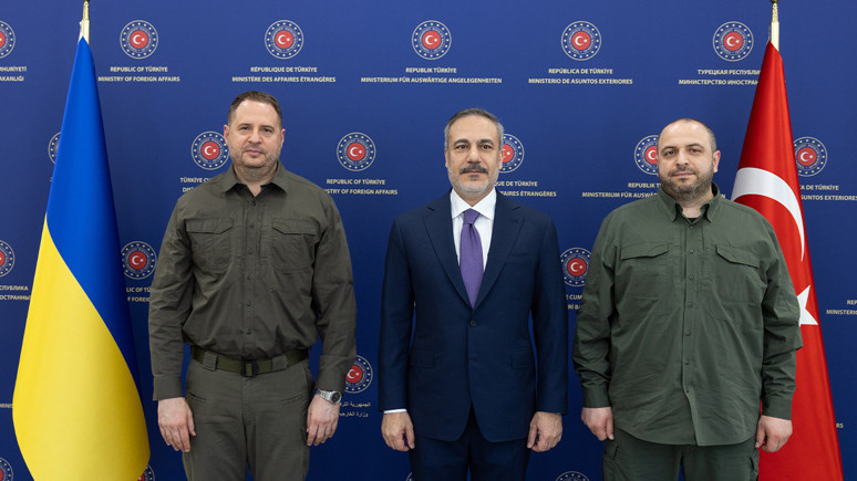 Bakan Fidan Ukrayna Savunma Bakanı Umerov ile görüştü