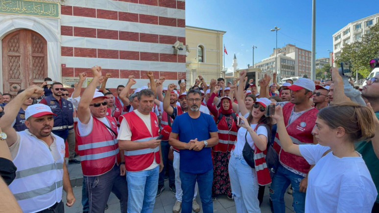 Polonez işçileri İstanbul Valiliği önünde seslendi: Derdimiz çözülmezse sonraki durak Ankara