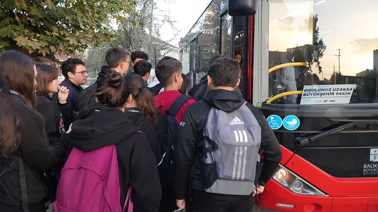 Balıkesir'de eğitime ulaşım desteği
