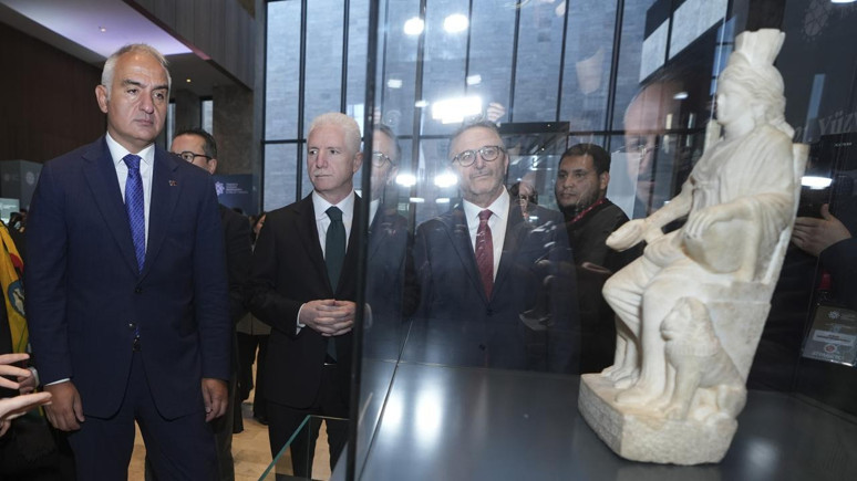 Kültür ve Turizm Bakanı Ersoy: 8 bin eseri ülkemize getirdik