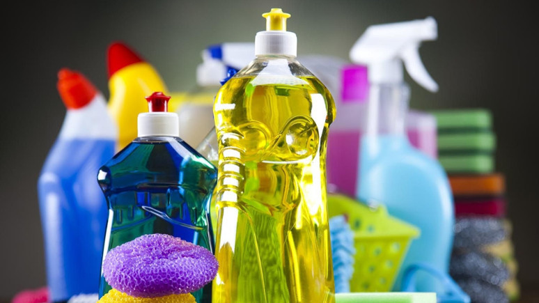 800 liralık sarhoşluk hayatına mal oluyordu! Alkol yerine yüzey temizleyici içince...