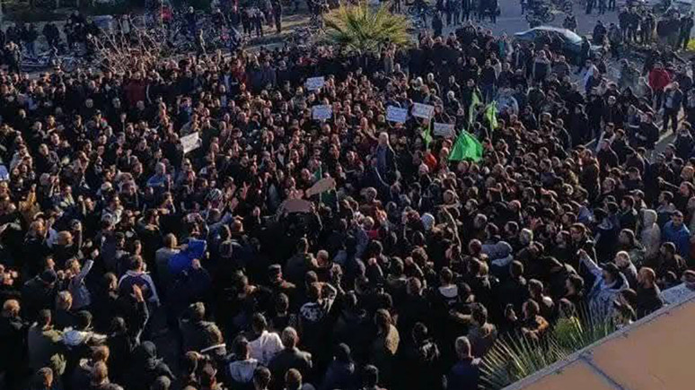 Türbe saldırısı Suriyelileri ayağa kaldırdı