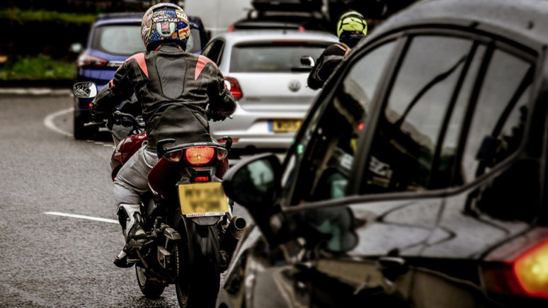 Otomobil mi, motosiklet mi? Yanıt belli oldu: Bu illerde motosiklet kazandı