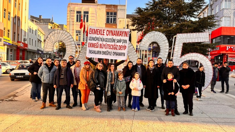 Uzunköprü Belediyesinde işçiler 30 gündür mağdur: Halk o koltuğa çözüm için oturtuyor