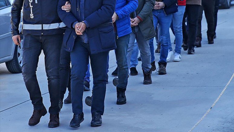 29 ilde FETÖ'ye 'Kıskaç' operasyonu: 93 şüpheli yakalandı