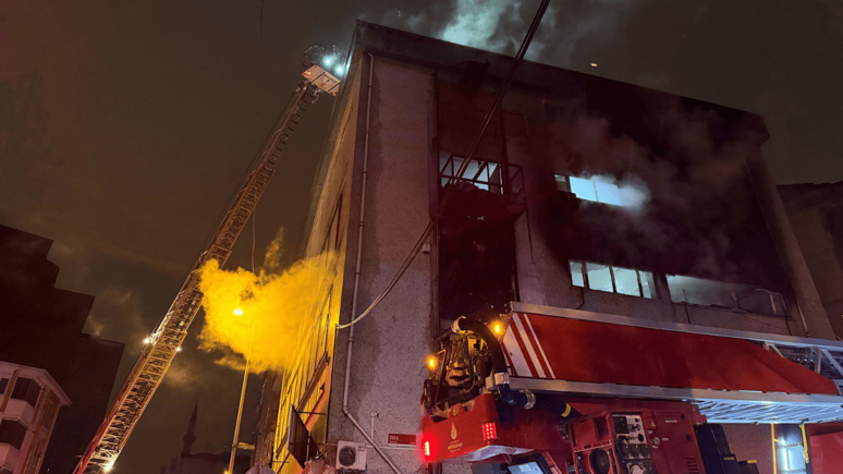 Bağcılar'da iplik atölyesinde çıkan paniğe neden oldu!