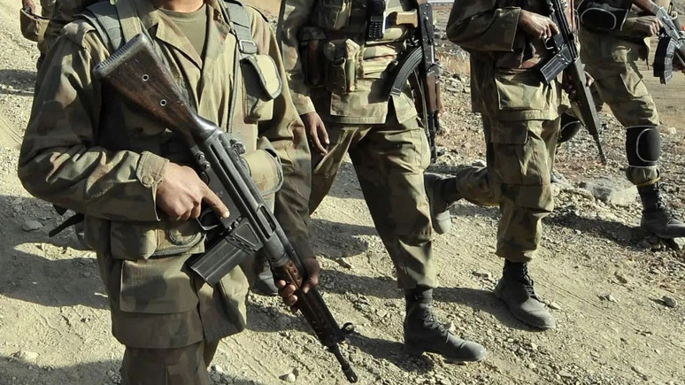 Pakistan'da ordu güçlerine saldırı: 4 asker hayatını kaybetti