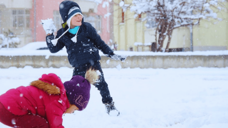 Eğitime kar engeli! Hangi illerde okullar tatil edildi? İşte okulların tatil edildiği il ve ilçeler