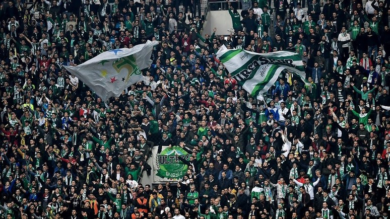 Bursaspor taraftarı yine şovunu yaptı! Süper Lig ekiplerini geride bıraktı
