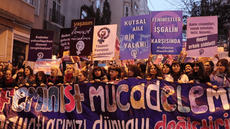 Gece yürüyüşünde aile düşmanlığı