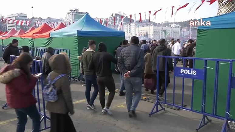 Rize'de 3 saatte 2,5 ton hamsi tükendi! Duyan akın etti