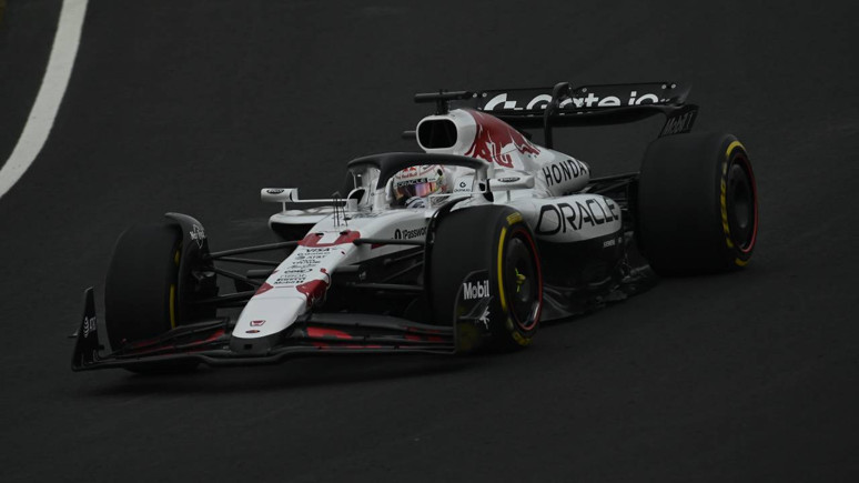 Japonya GP'de kazanan Max Verstappen! Sezonun ilk zaferini elde etti