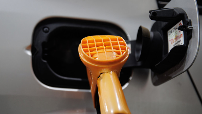 Benzinin litre fiyatı ucuzladı! Benzine üst üste indirim geliyor! 10 Nisan 2025 akaryakıt fiyatları