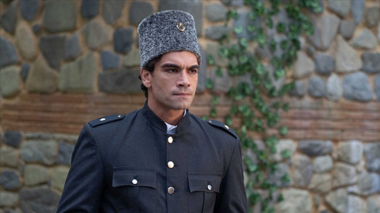 Tabii'den çok konuşulacak yeni dizi! Şeytan Adası'nda Esir Türk: Polis Cemil: Polis Cemil kimdir, gerçek mi?