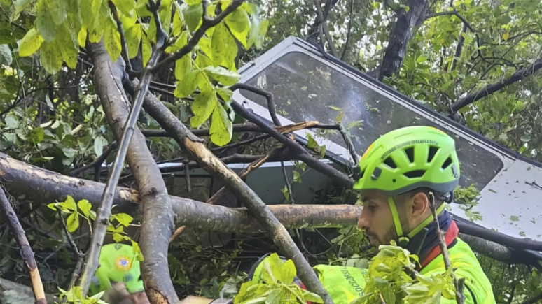 İtalya'da teleferik düştü! 4 kişi hayatını kaybetti
