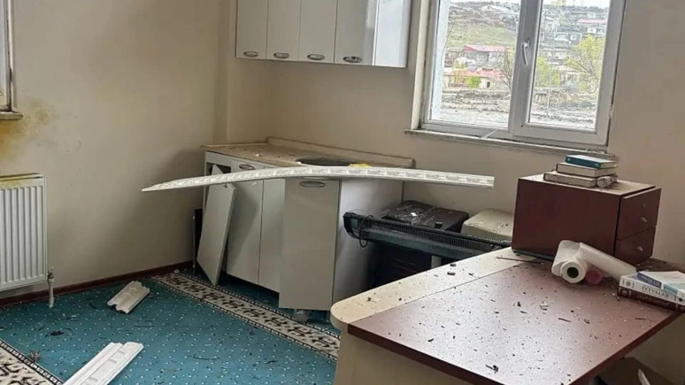 Ağrı'da camiye yıldırım düştü! Ağır hasar var