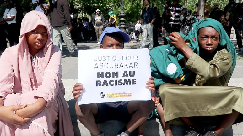 Fransa'da 'Müslüman olmak suç değildir' protestosu