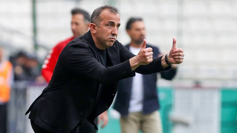 Konyaspor Teknik Direktörü Recep Uçar'ın hedefi ilk 8'de yer almak