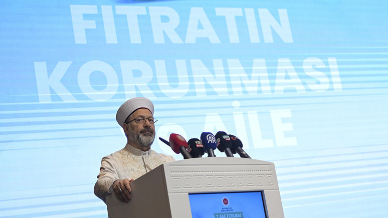 'Cinsiyetsiz toplum çabası aileyi hedef alıyor'