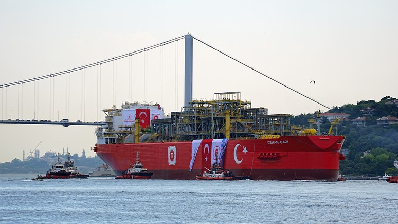 Yüzer doğal gaz üretim platformu Osman Gazi Boğaz'dan geçti! İşte hakkında tüm merak edilenler