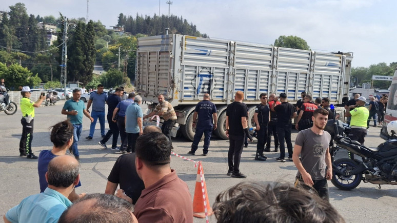 Hatay'da TIR’ın çarptığı yaya öldü