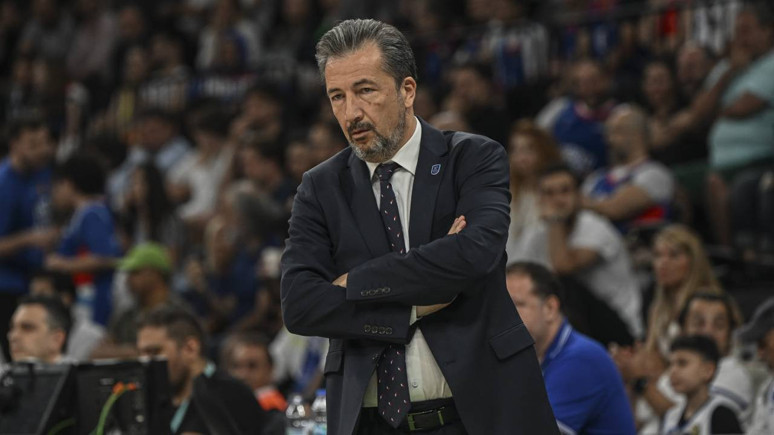 Anadolu Efes'te Luca Banchi dönemi bitti