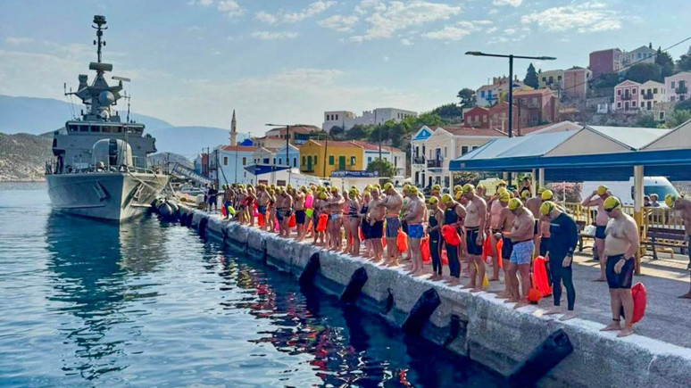 Meis Adası ile Kaş arasında yüzme yarışı yapıldı!
