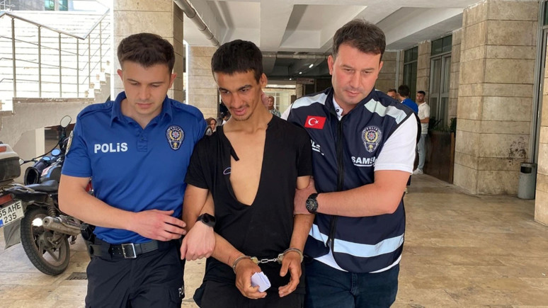 Şok olay! “Balık tutamıyorsun” dedi, darbedip denize attı