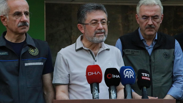 Bakan Yumaklı'dan orman yangını açıklaması: Ekim ayına kadar teyakkuzdayız