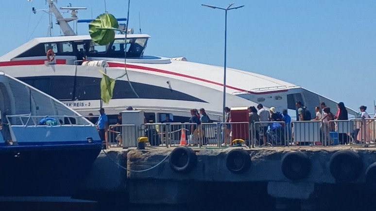 Bazı feribot seferleri iptal edildi