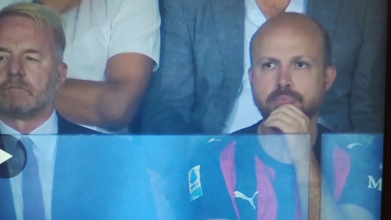 Bilal Erdoğan tribünde: Maç tercihi gündem oldu!